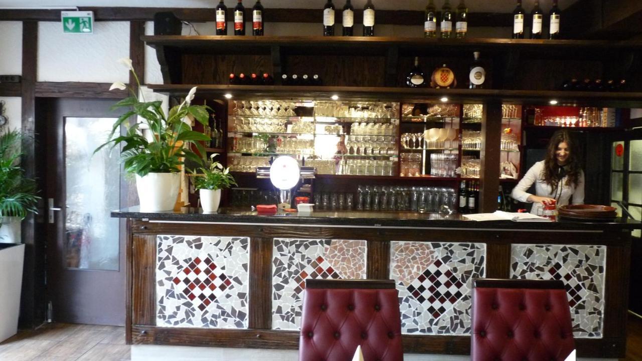 Hotel Rodizio Ug ولفسبورج المظهر الخارجي الصورة